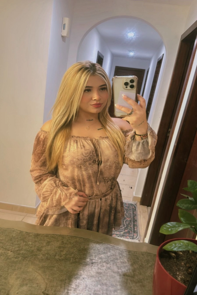 Aisli escort dubai