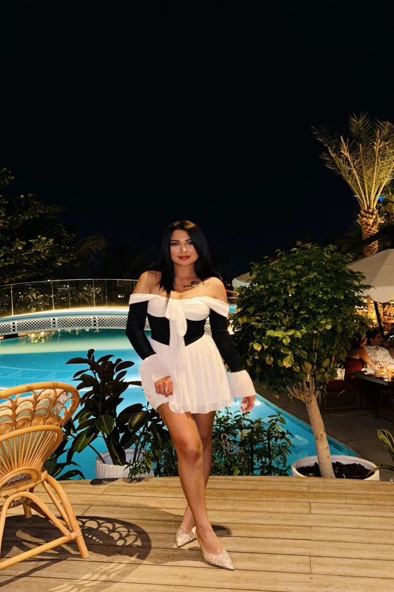 Izzy escort dubai